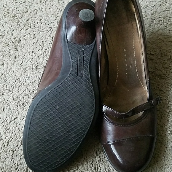 Shoes - Picture 3 of 3